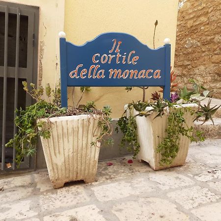布林迪西Il Cortile Della Monaca住宿加早餐旅馆 外观 照片